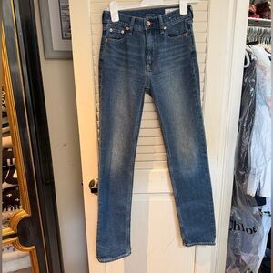 GAP Women's Dark Blue Straight-Leg Jeans